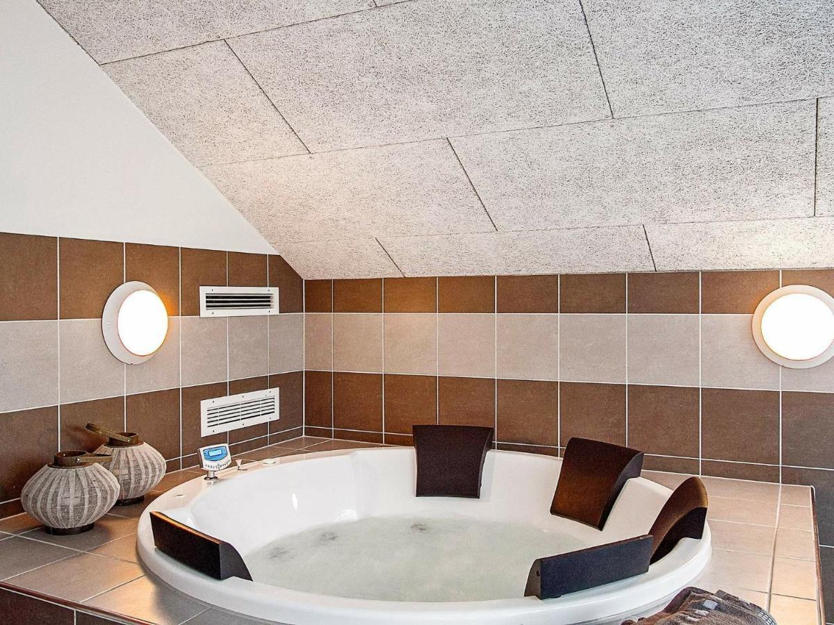 12 Person Holiday Home In Hasselberg Kappeln Zimmer foto